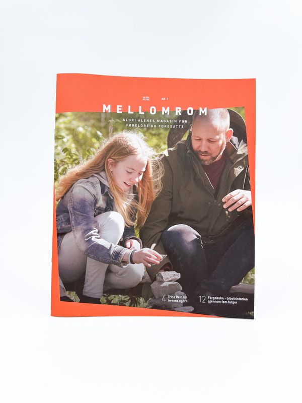 Ekstra sett med tweenshefter og foreldremagasin
